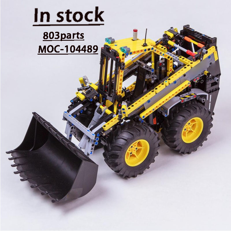 Urban Farming Model - MOC-104489 Modello di Pala Gommata Agricola