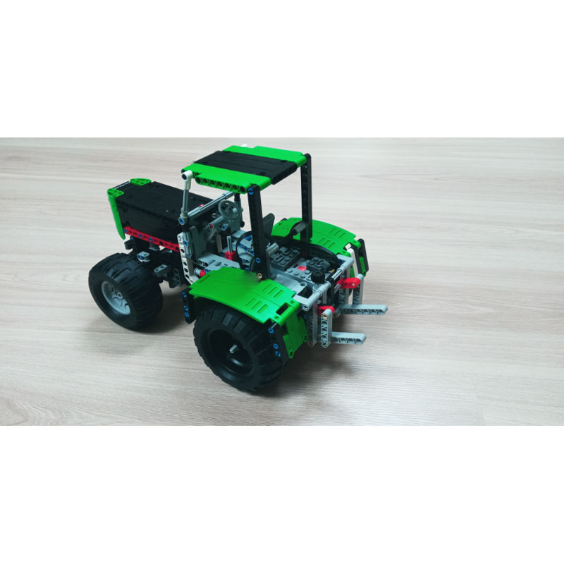 MOC-80667 Modello di Trattore  - Urban Farming Model recensione e prezzo